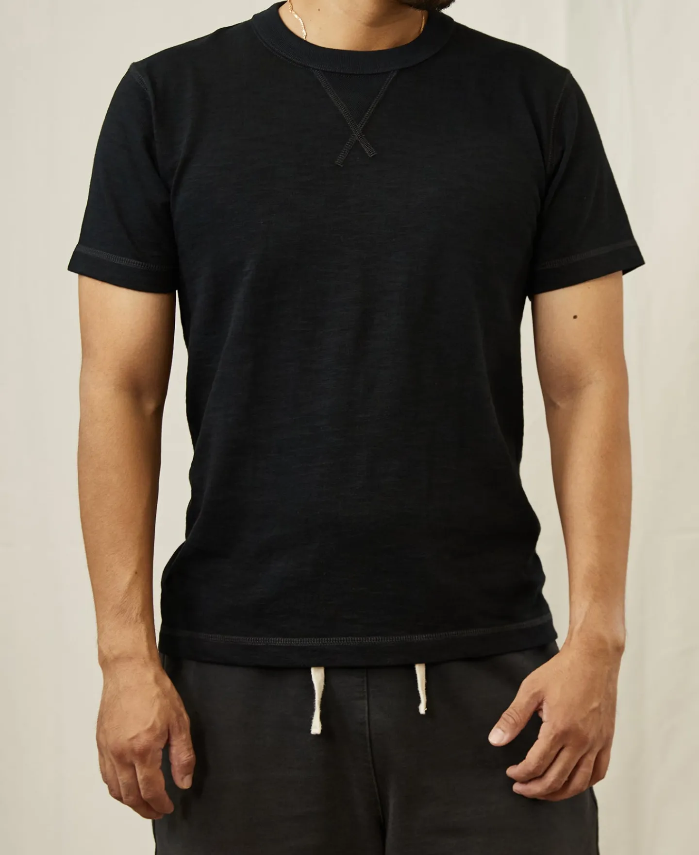 Fashion Heavyweight US Cotton Gusset Tubular T-Shirt - Black Short Sleeve T-Shirts | T-shirts