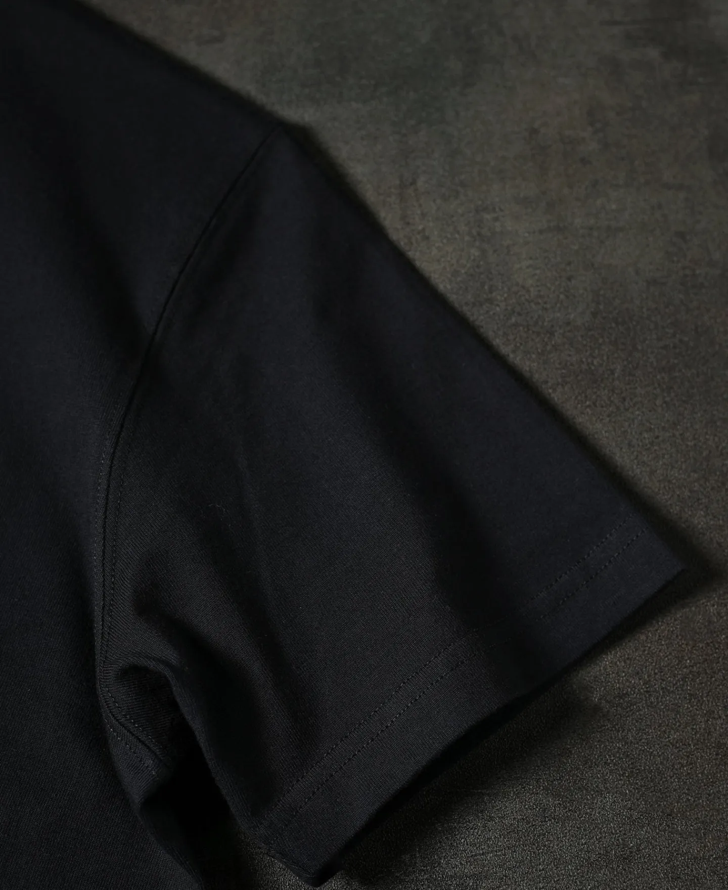 Online Regular Fit 9.3 oz Jersey Crewneck Tubular T-Shirt - Black Short Sleeve T-Shirts | T-shirts