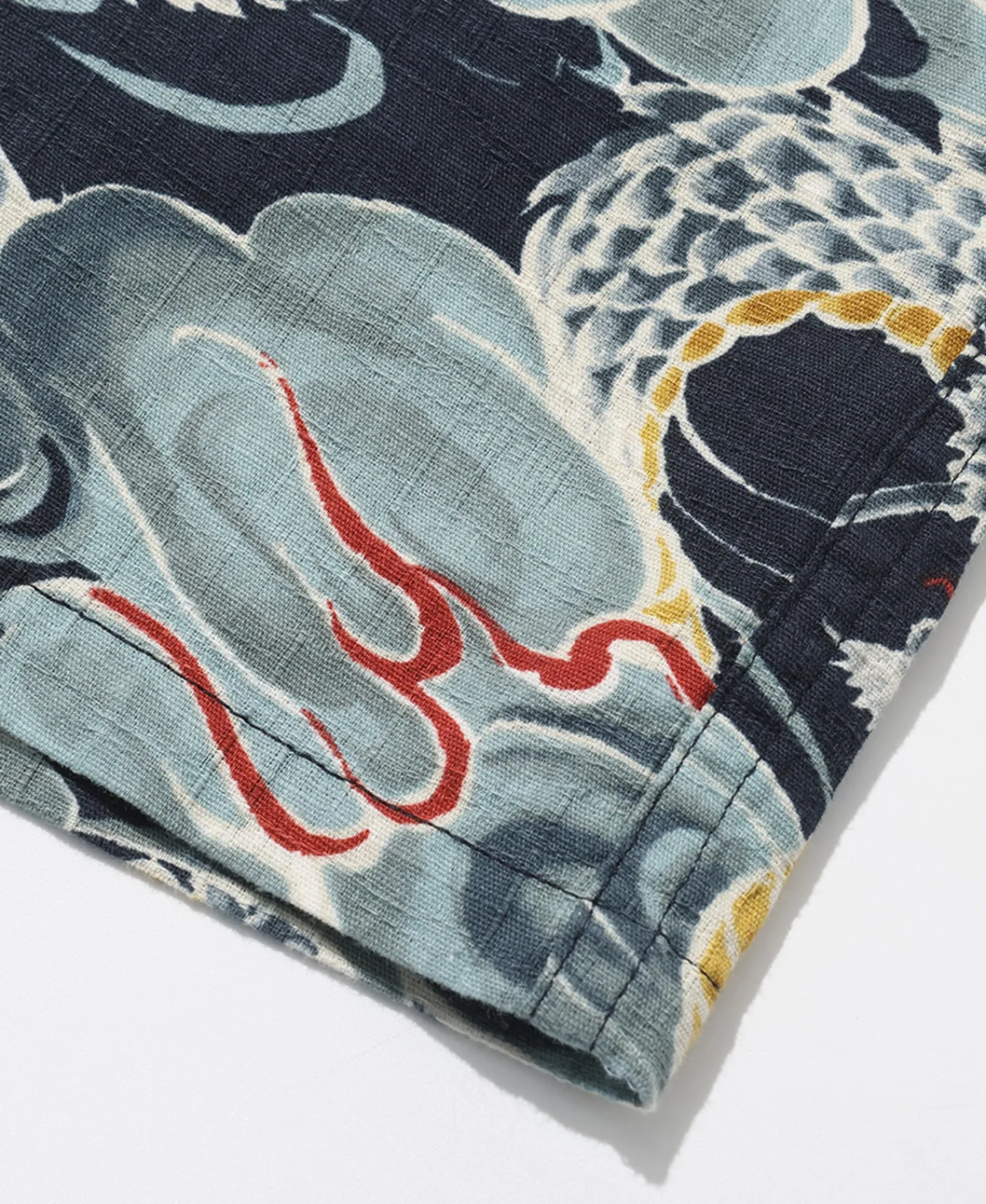 Sale 1940s Japanese Cloud Dragon Aloha Shirt Short Sleeve Shirts | Shirts