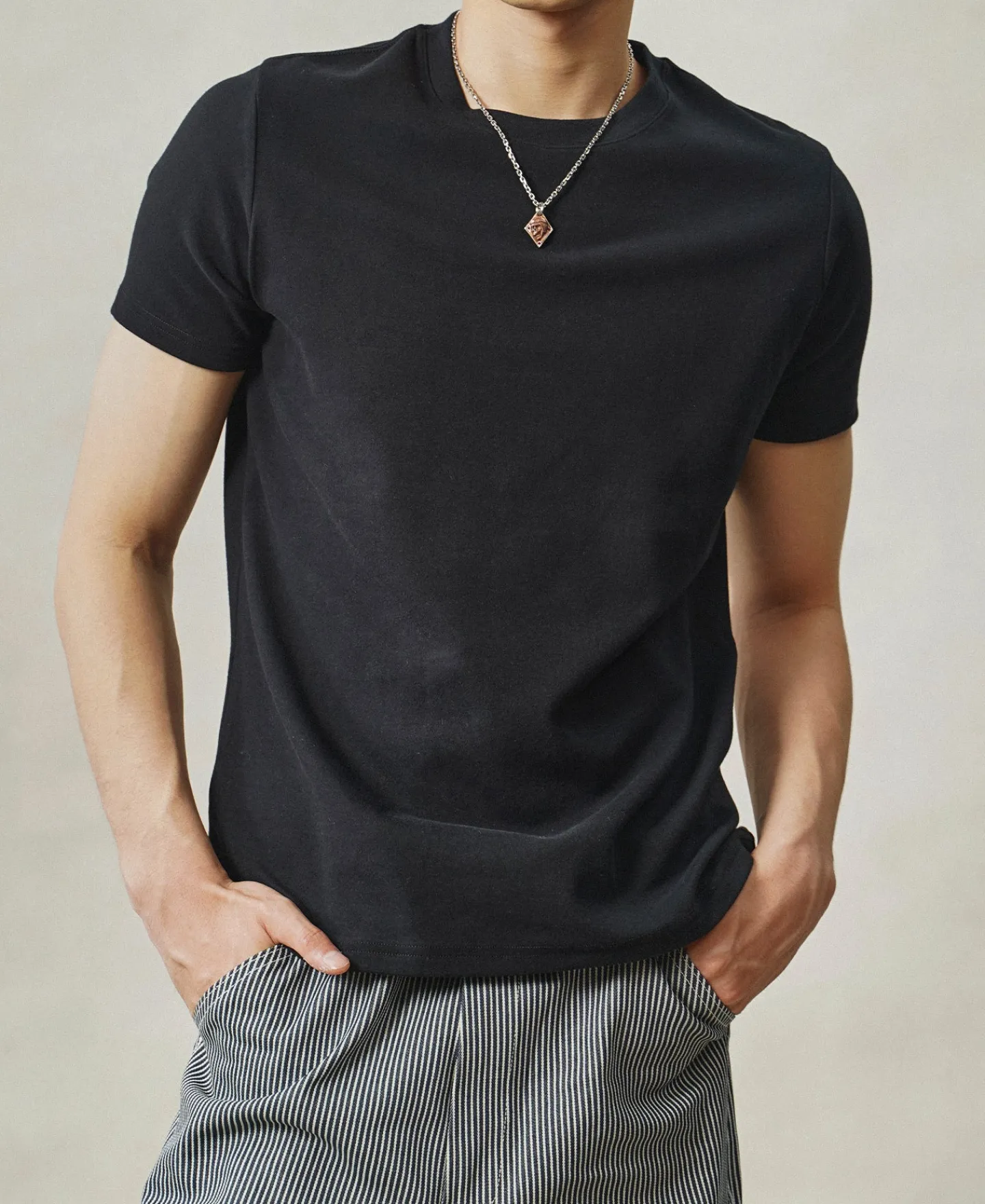 Best Slim Fit Crew Neck T-Shirt - Black Short Sleeve T-Shirts | T-shirts