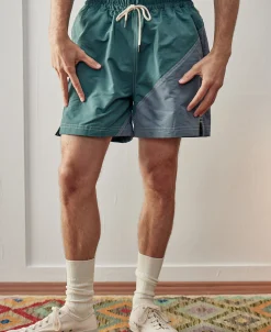 Fashion Two-Tone Beach Swim Trunks - Green/Iron Blue Shorts